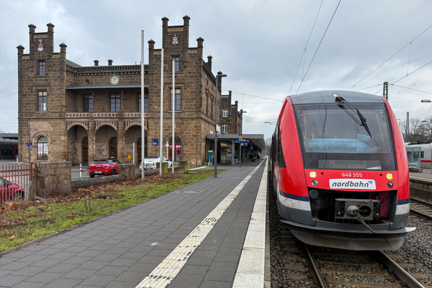 648 355 im Bahnhof Minden, aufgenommen am 23.01.2025.