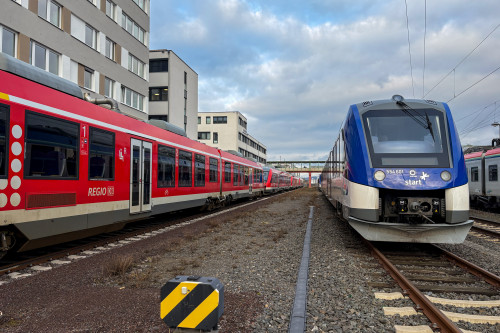 554 101 bei diversen 648-Triebwagen  im Bahnhof Gießen, aufgenommen am 23.01.2025.
