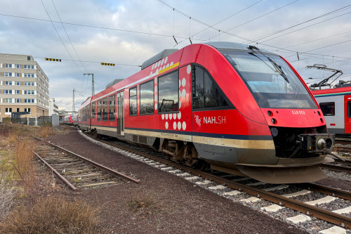 648 458 und diversen andere 648-Triebwagen  im Bahnhof Gießen, aufgenommen am 23.01.2025.