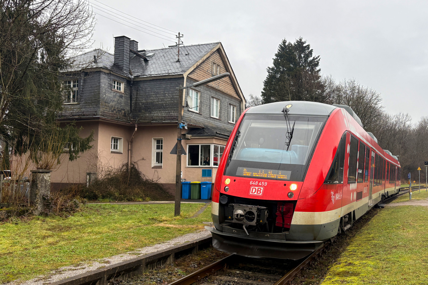 648 459 in Würgendorf auf der Hellertalbahn, aufgenommen am 30.01.2025.